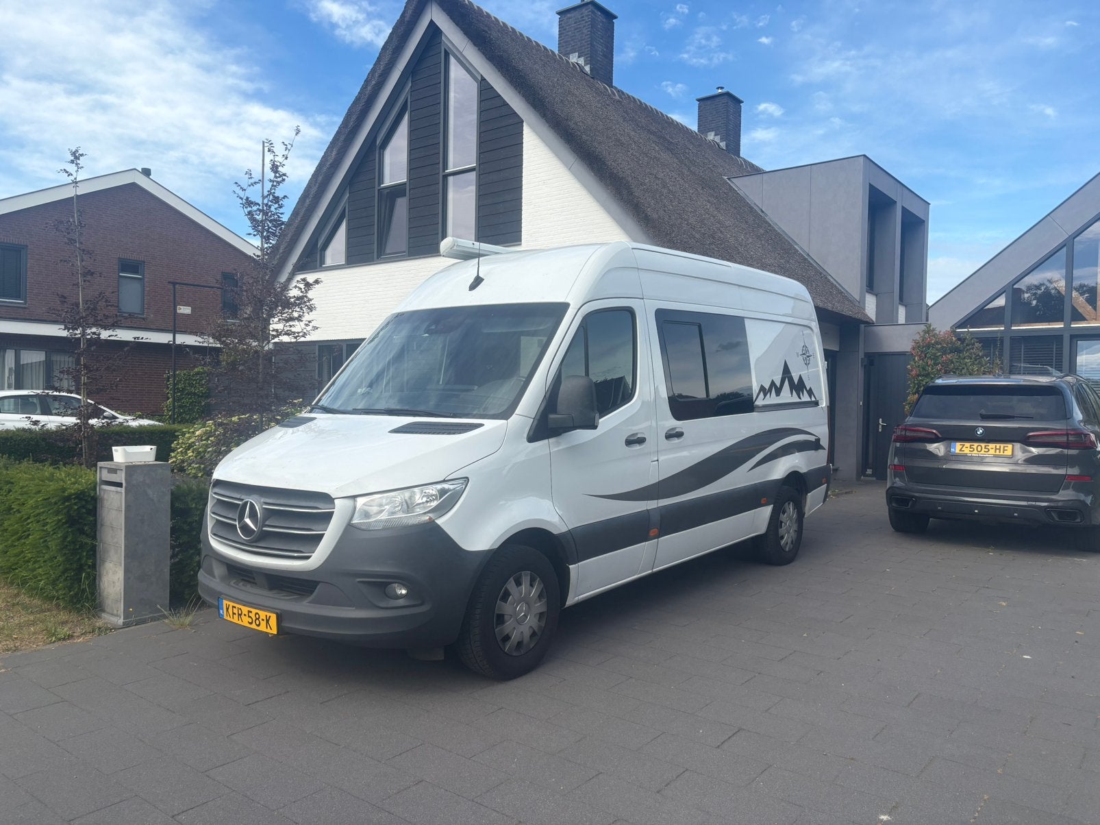 buscamper  Mercedes sprinter uniek twee schuifdeuren, Caravans en Kamperen, Automaat, Buscamper of Camperbus, Tot en met 2, Mercedes-Benz