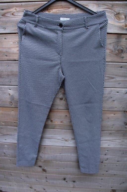 Broek zwart/ offwhite Vera Jo mt M Vaste prijs, Maat 38/40 (M), Verzenden, Zwart, Vera Jo