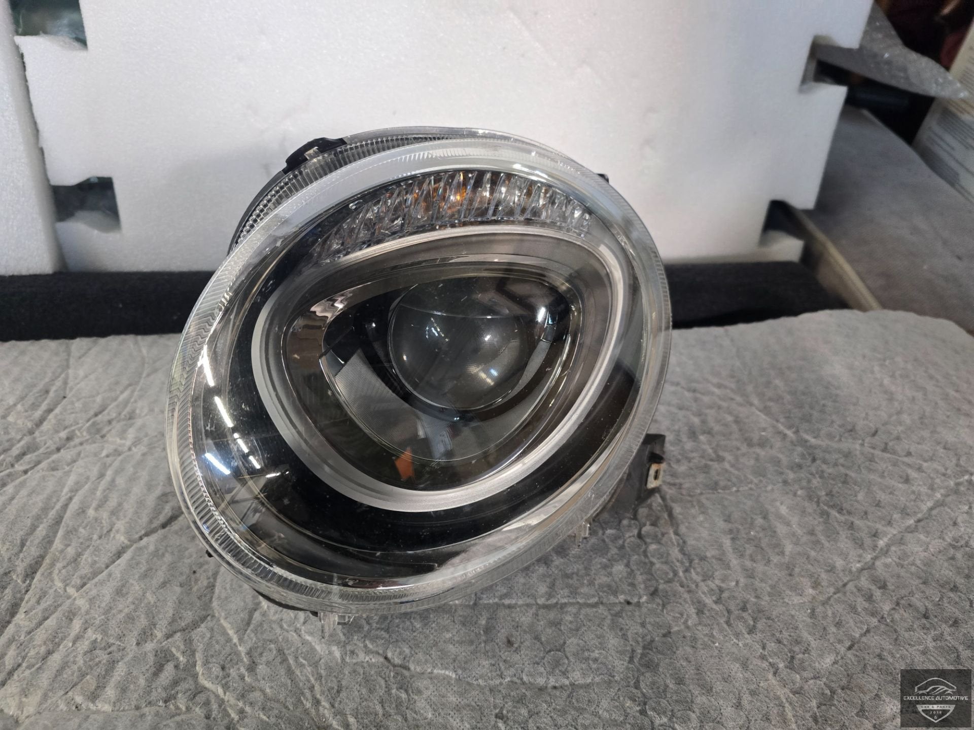Fiat 500 2009+ Xenon Koplamp Links Origineel!, Auto-onderdelen, Gebruikt, Stellantis Europe S.p.A., Ophalen of Verzenden, Info@stellantis.com