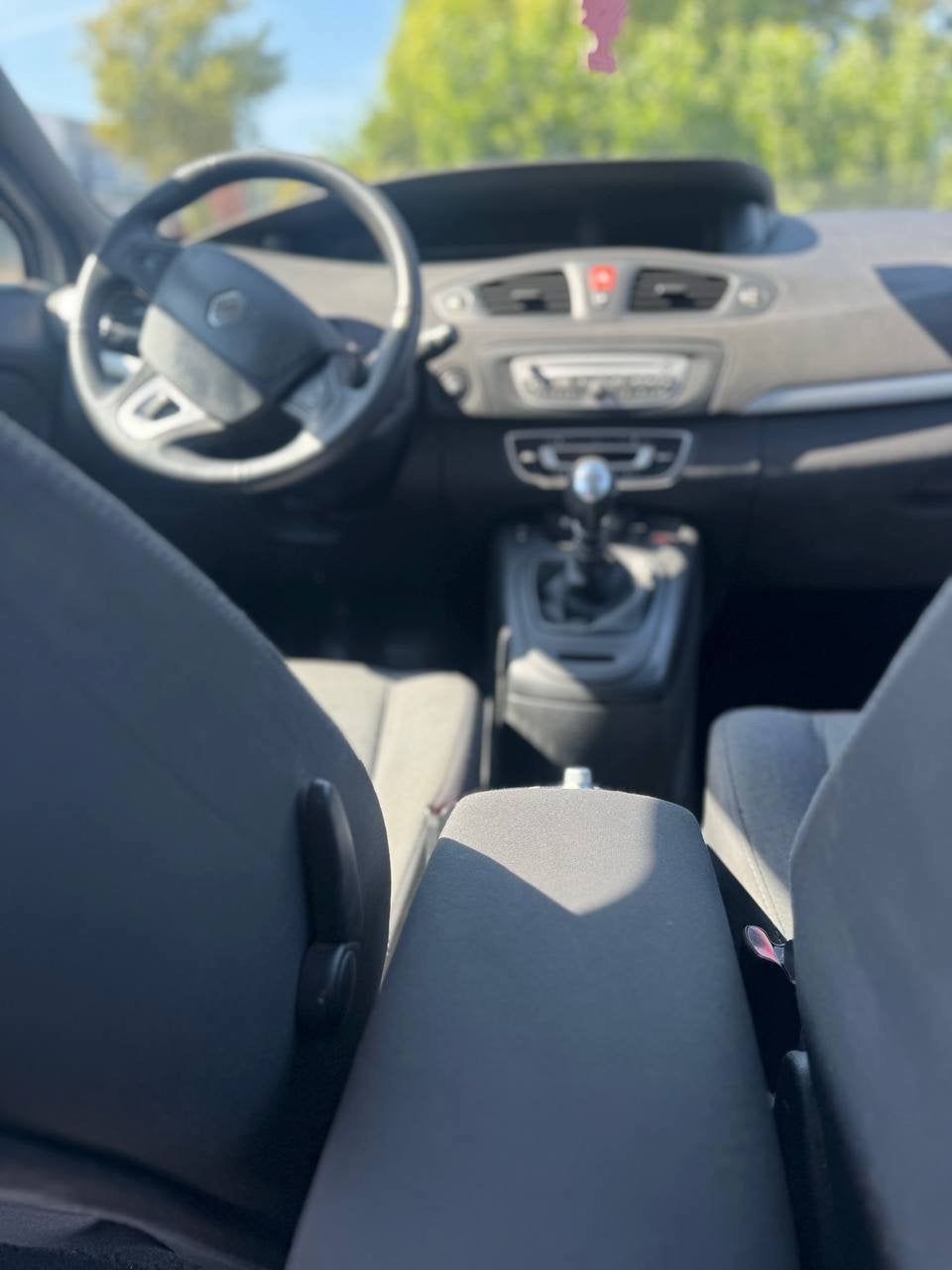 Renault Grand Scénic 1.4 TCe Celsium.achteruitrijcamera/cru, Voorwielaandrijving, Gebruikt, 4 cilinders, Parkeersensor