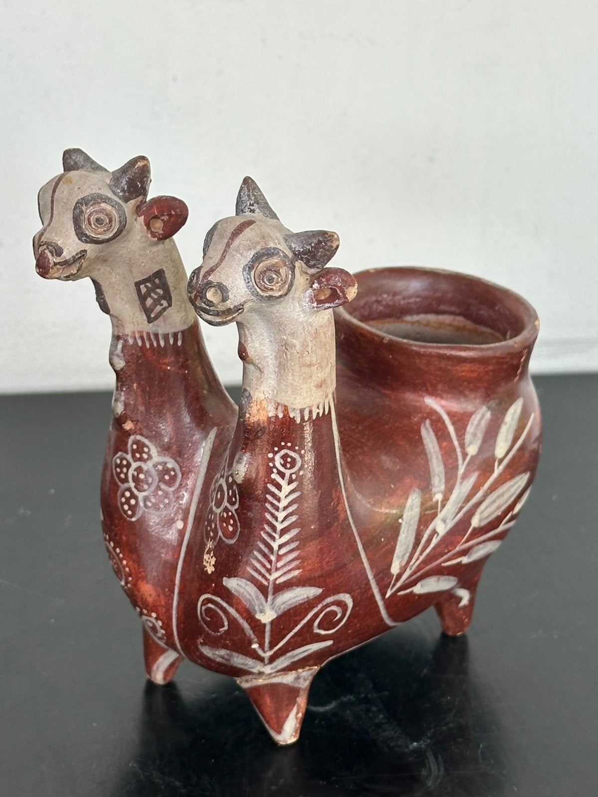 Oud aardewerk gerepareerd beeld / vaas Peru Lama’s, Ophalen of Verzenden