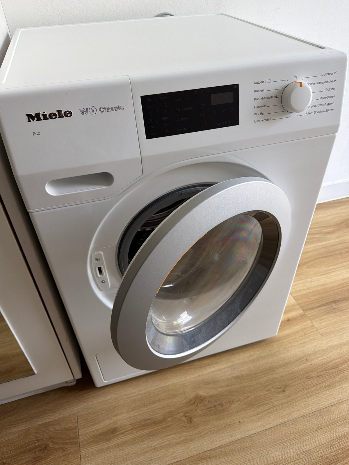 Miele W1 Classic Eco Wasmachine - Zeer Goede Staat, Ophalen, Zo goed als nieuw, 85 tot 90 cm, 1200 tot 1600 toeren