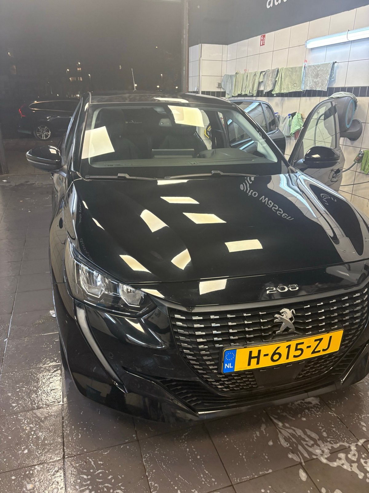 Peugeot 208 1.2 Puretech 100pk Eat8 2020 Zwart, Auto's, 100 pk, Origineel Nederlands, 1200 kg, Particulier