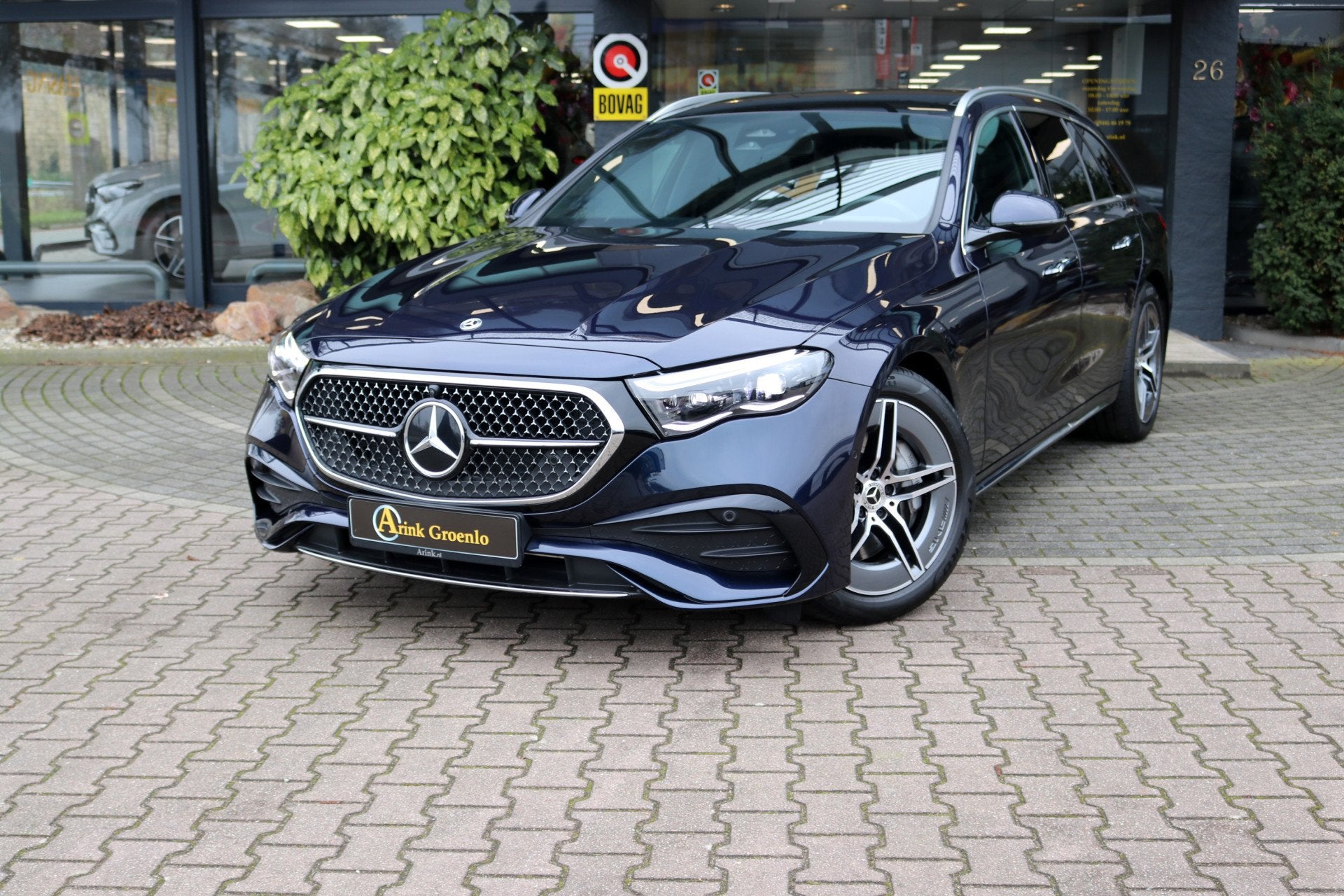 Mercedes-Benz E-Klasse Estate 300 e AMG Line Pano Digital Li, Automaat, Achterwielaandrijving, Gebruikt, 4 cilinders