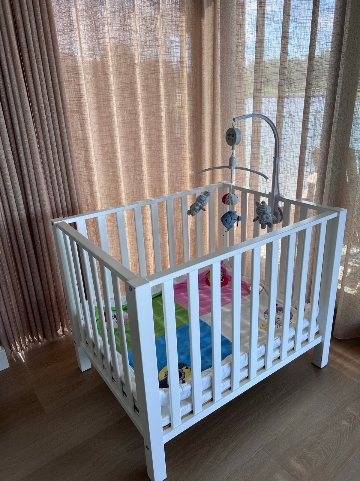 Bopita box wit met matras en boxkleed, Kinderen en Baby's, Boxen, Ophalen, Zo goed als nieuw, Rechthoekig, In hoogte verstelbaar