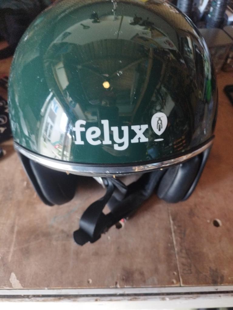Felyx scooter helm - Zo goed als nieuw, Ophalen of Verzenden, Zo goed als nieuw, Medium, Felyx