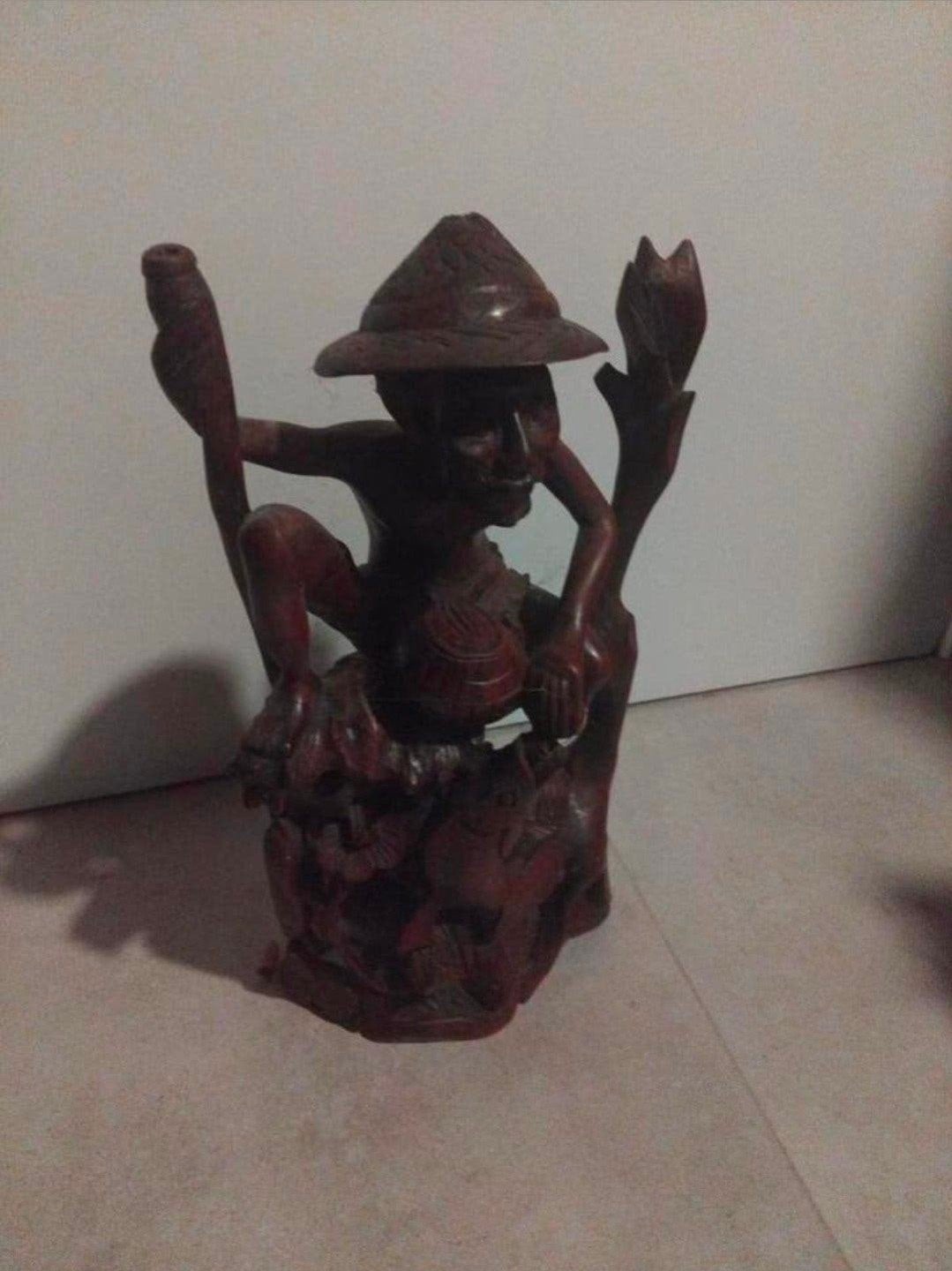 Houtsnijwerk bali visser met vis Balinees hout snijwerk 45 c, Antiek en Kunst, Ophalen of Verzenden