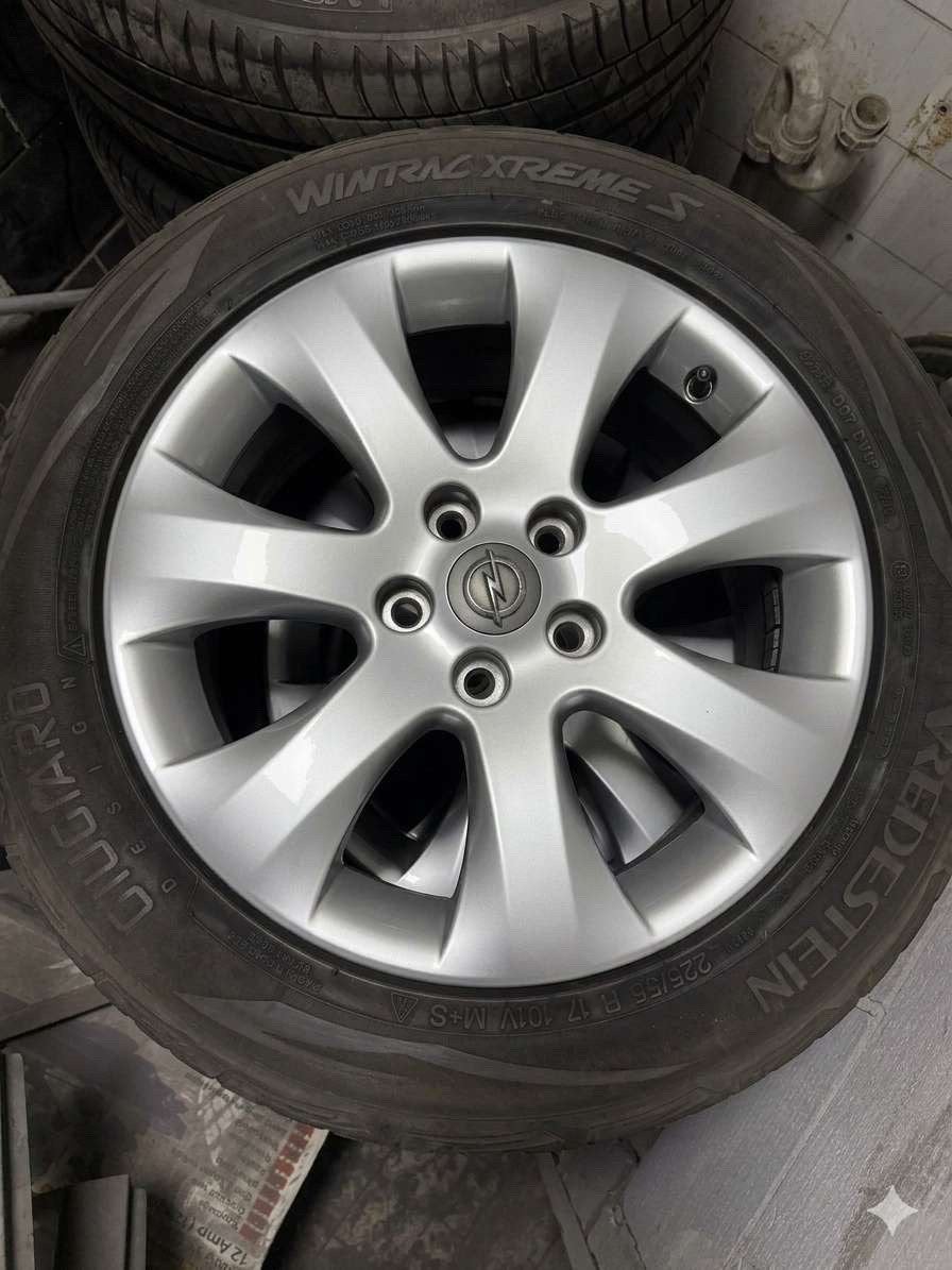 Opel velgen met nieuwe banden, Velg(en), 17 inch, 225 mm, Winterbanden