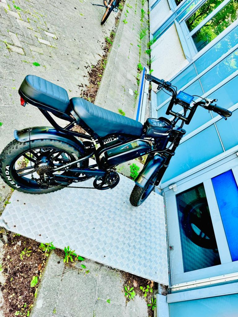 Motorfiets in uitstekende staat, 2735 km, 25 km/u, 59 cm of meer, Ophalen of Verzenden, Zo goed als nieuw, Overige merken