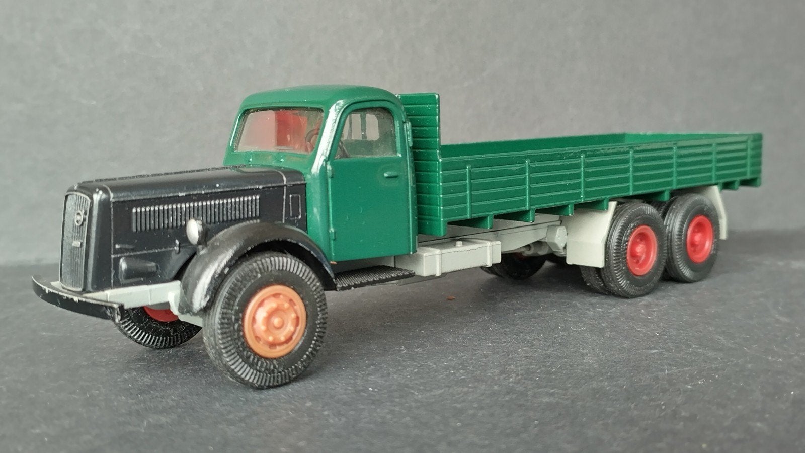 Volvo LV 293 1949 1:43 Conrad Pol, Overige merken, Auto, Ophalen of Verzenden, Zo goed als nieuw