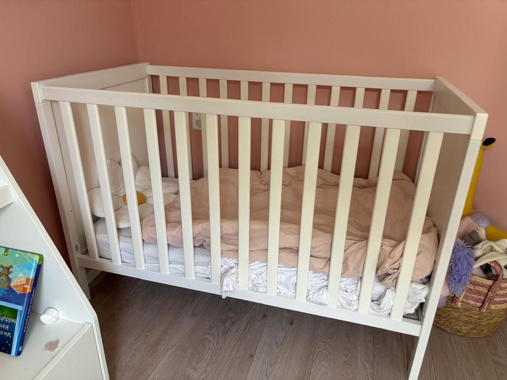 Ledikant ikea sundvik 60x120cm, zie omschrijving voor extras, Gebruikt, Ophalen of Verzenden, Minder dan 140 cm, Matras