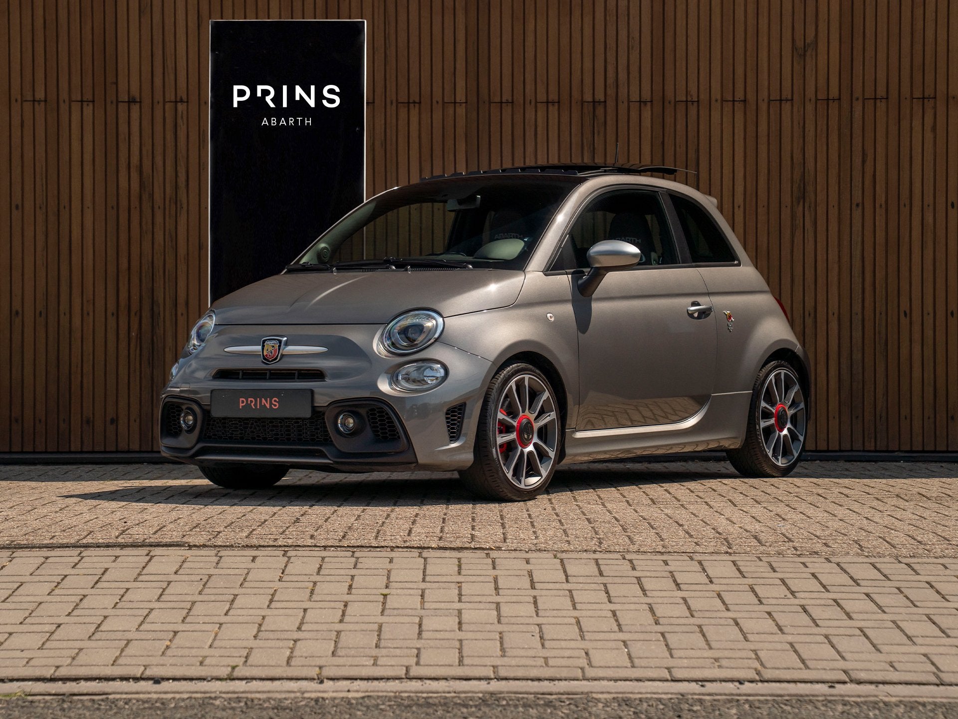 Abarth 595 Turismo 165pk | Schuif-/kanteldak | Apple CarPlay, Auto's, Abarth, Bedrijf, Te koop, ABS, Airbags, Airconditioning