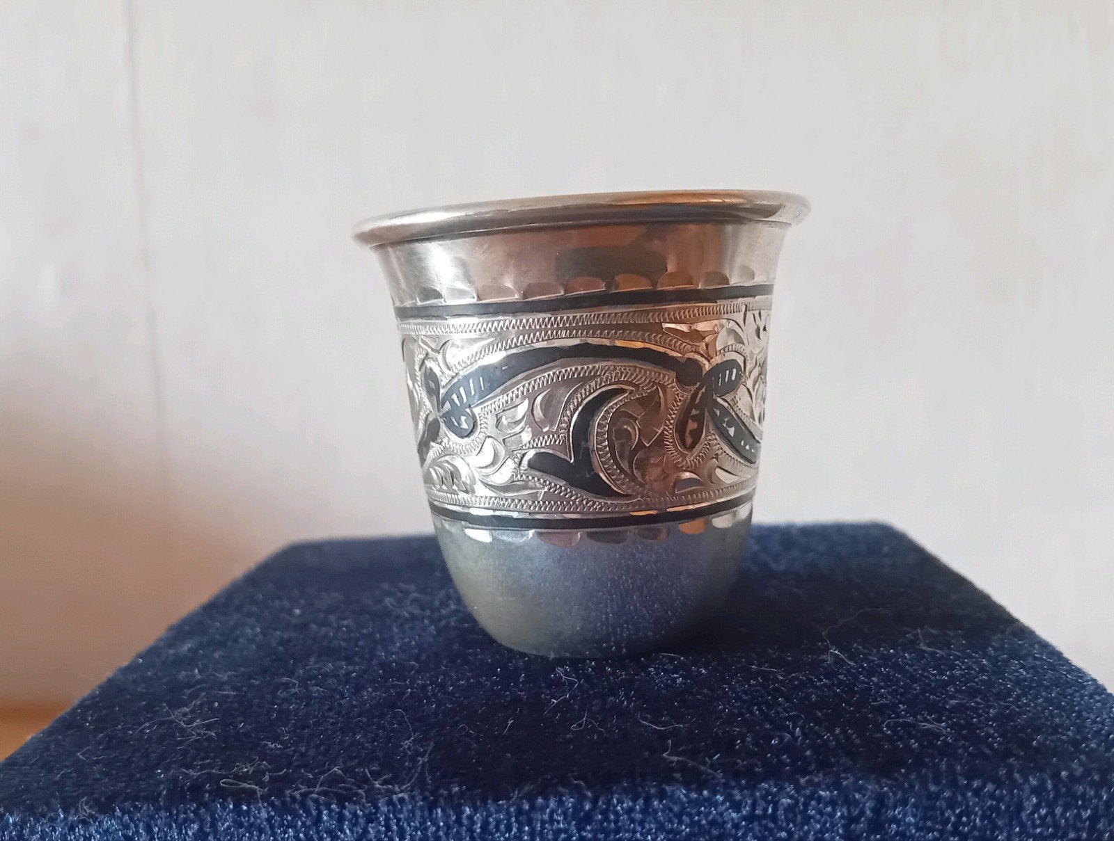 Russische zilveren niëllo beker, Ophalen of Verzenden, Zilver