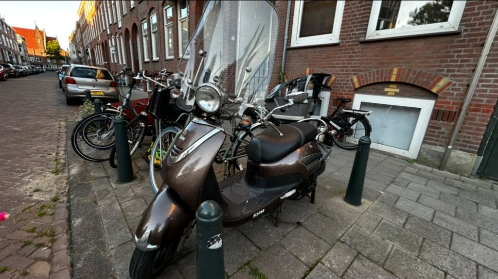 Sym Allo bruin 45 km p/u, Fietsen en Brommers, Scooters | SYM, Ophalen, Gebruikt, Maximaal 45 km/u, Allo