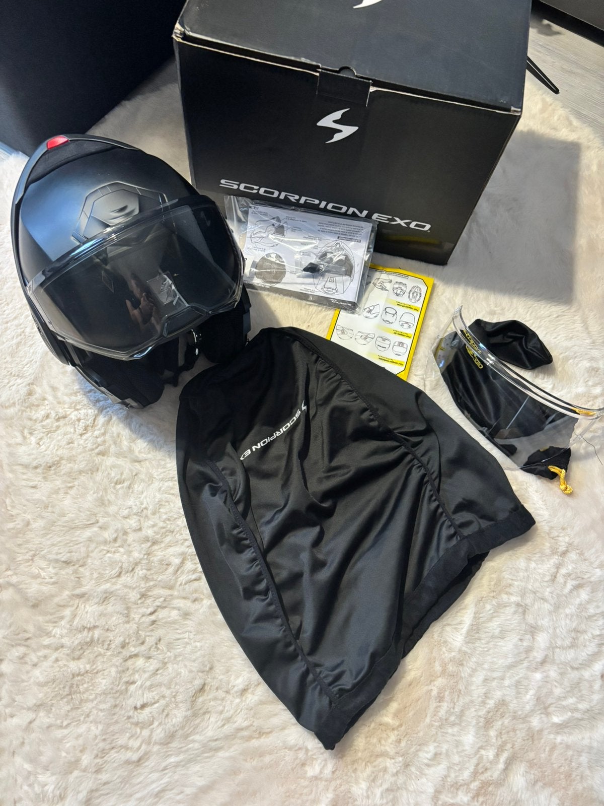 Scorpion exo tech, Fietsen en Brommers, Ophalen, Zo goed als nieuw, Medium