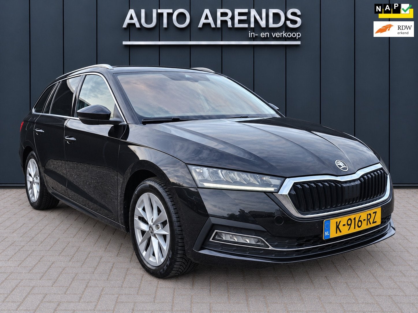 Skoda Octavia Combi 1.5 e-TSI Business Edition Plus Automaat, Auto's, Dealer onderhouden, Euro 6, 4 cilinders, 150 pk