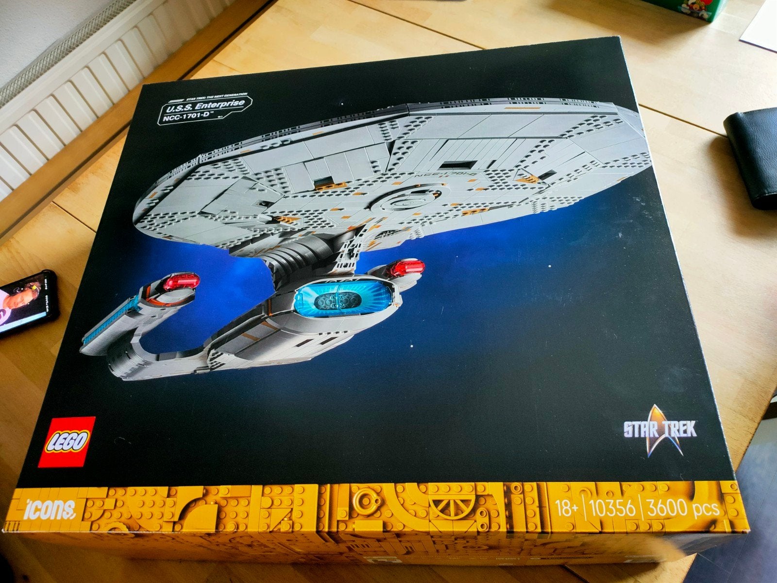 LEGO Icons Star Trek: U.S.S Enterprise NCC-1701-D, Ophalen of Verzenden, Zo goed als nieuw