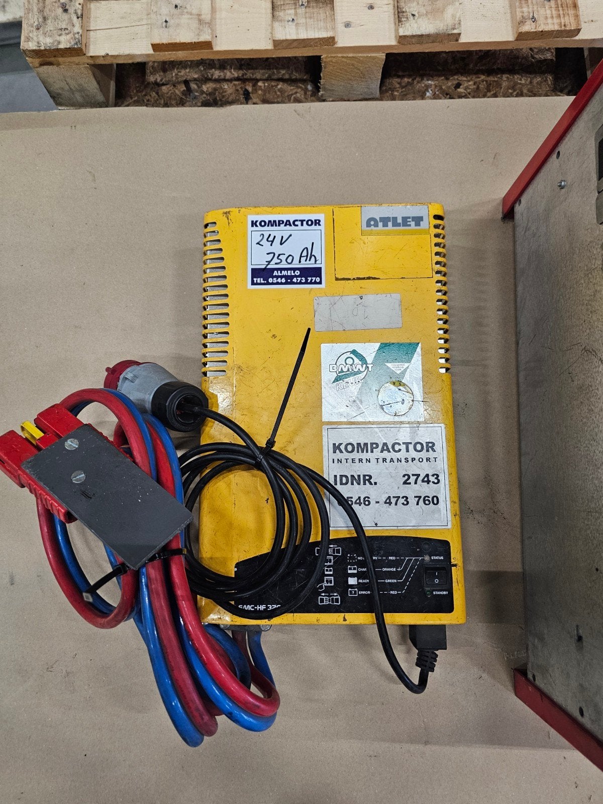 3x Heftruck Opladers: 2x 24V 750Ah, 1x 24V 1000Ah, Gebruikt