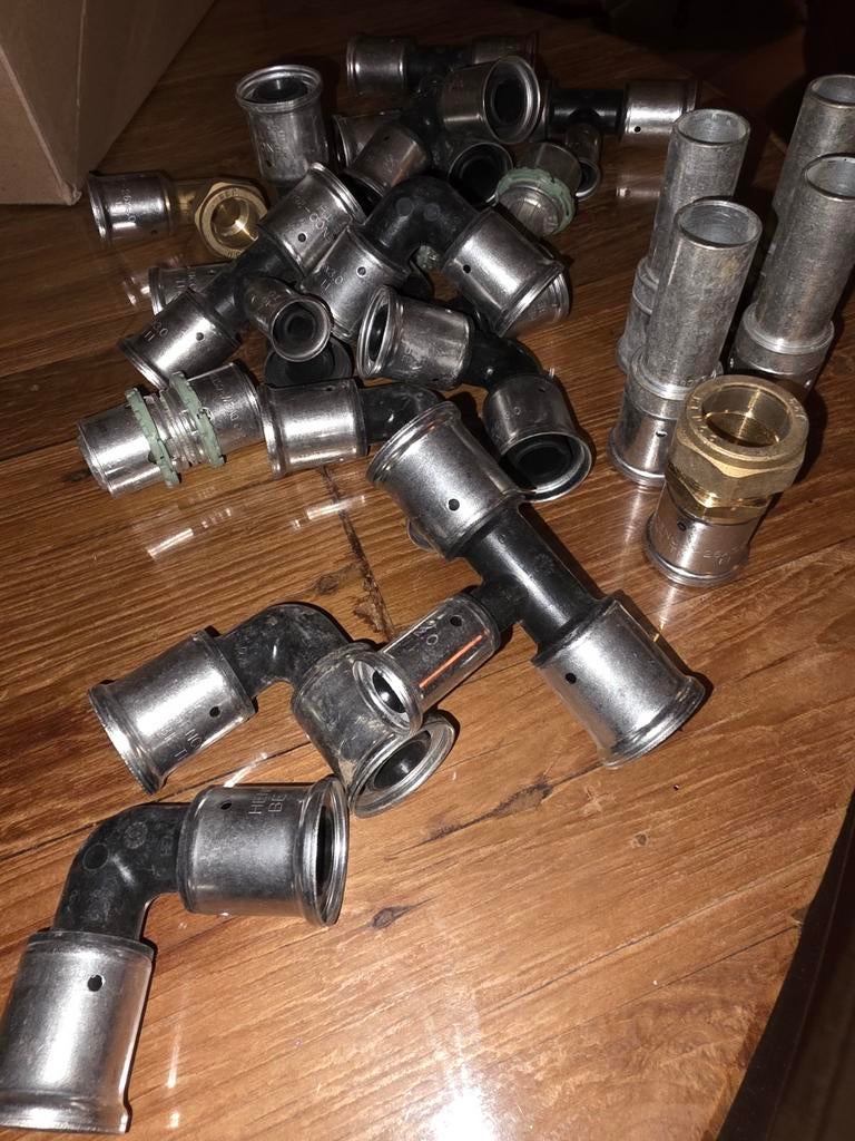 Henco koppelingen, Overige materialen, Overige typen, Minder dan 2 meter, 20 tot 40 mm