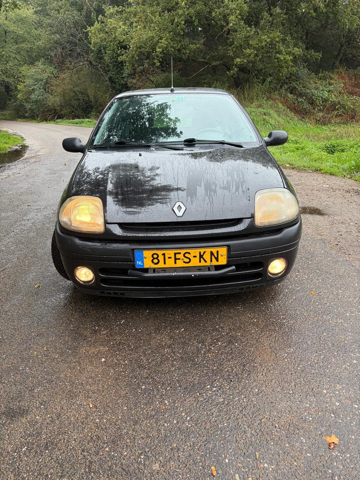 Renault Clio 1.4 RN AUT 2000 Zwart, 4 cilinders, Zwart, Particulier, 530 kg