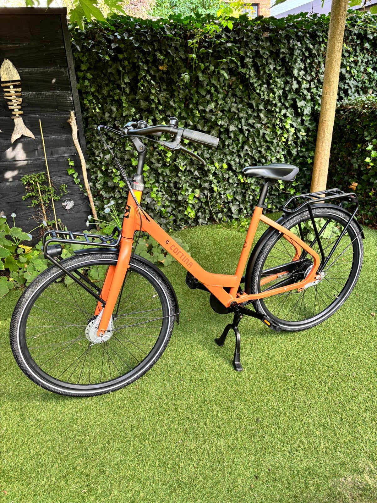 Foto 3 van Cortina Common Fiets - Oranje