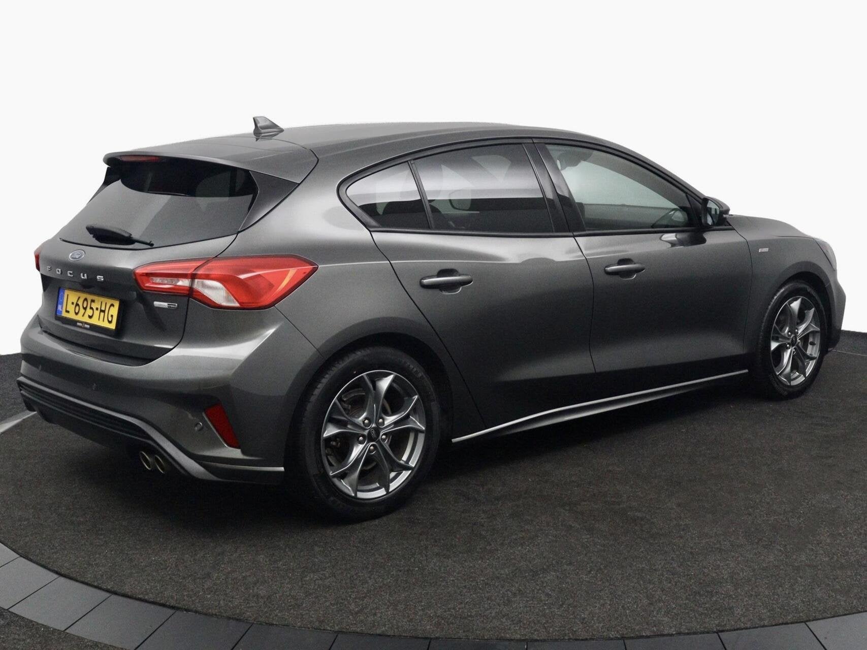 Ford Focus 1.0 EcoBoost Hybrid ST Line X Business antraciet, Auto's, Gebruikt, Euro 6, Adaptive Cruise Control, Origineel Nederlands