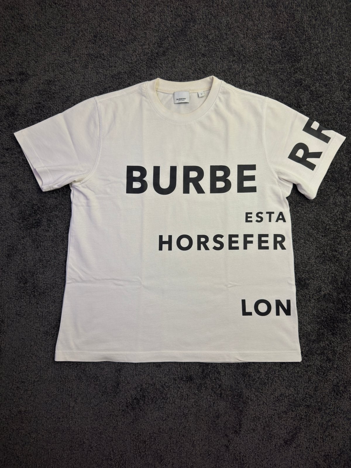 Burberry “Horseferry Logo” Oversized maat S, Ophalen of Verzenden, Zo goed als nieuw, Maat 46 (S) of kleiner, Wit