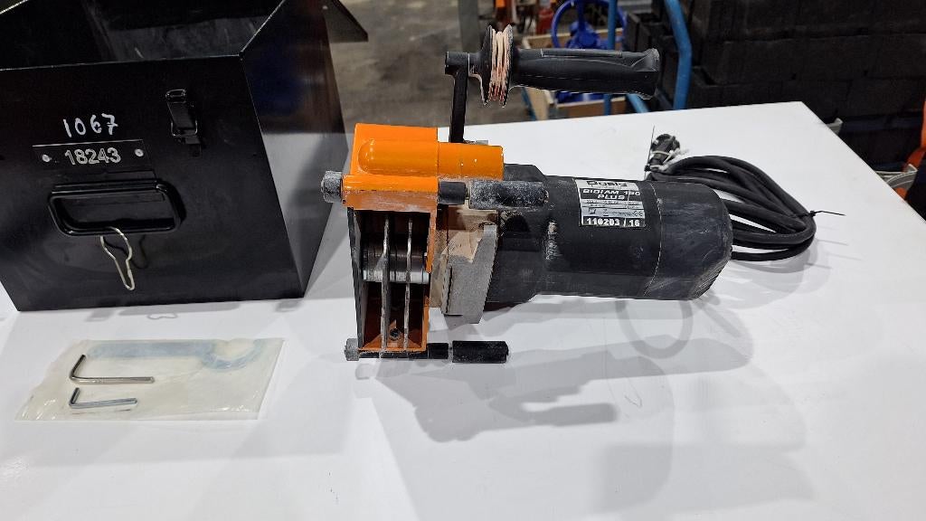 Muursleuvenzaag - 40mm - 230V MTD, SD1500, Doe-het-zelf en Verbouw, Gereedschap | Freesmachines, Ophalen, Gebruikt, Muurfrees