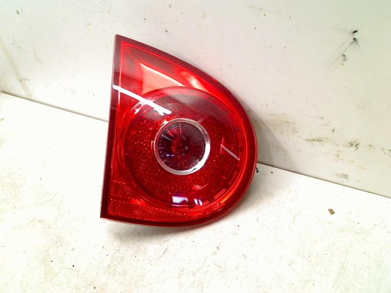 Achterlicht Links Binnen Volkswagen Golf V (1K1) 1K6945093E, Gebruikt, Volkswagen, Volkswagen AG, Kundenbetreuung@volkswagen.de