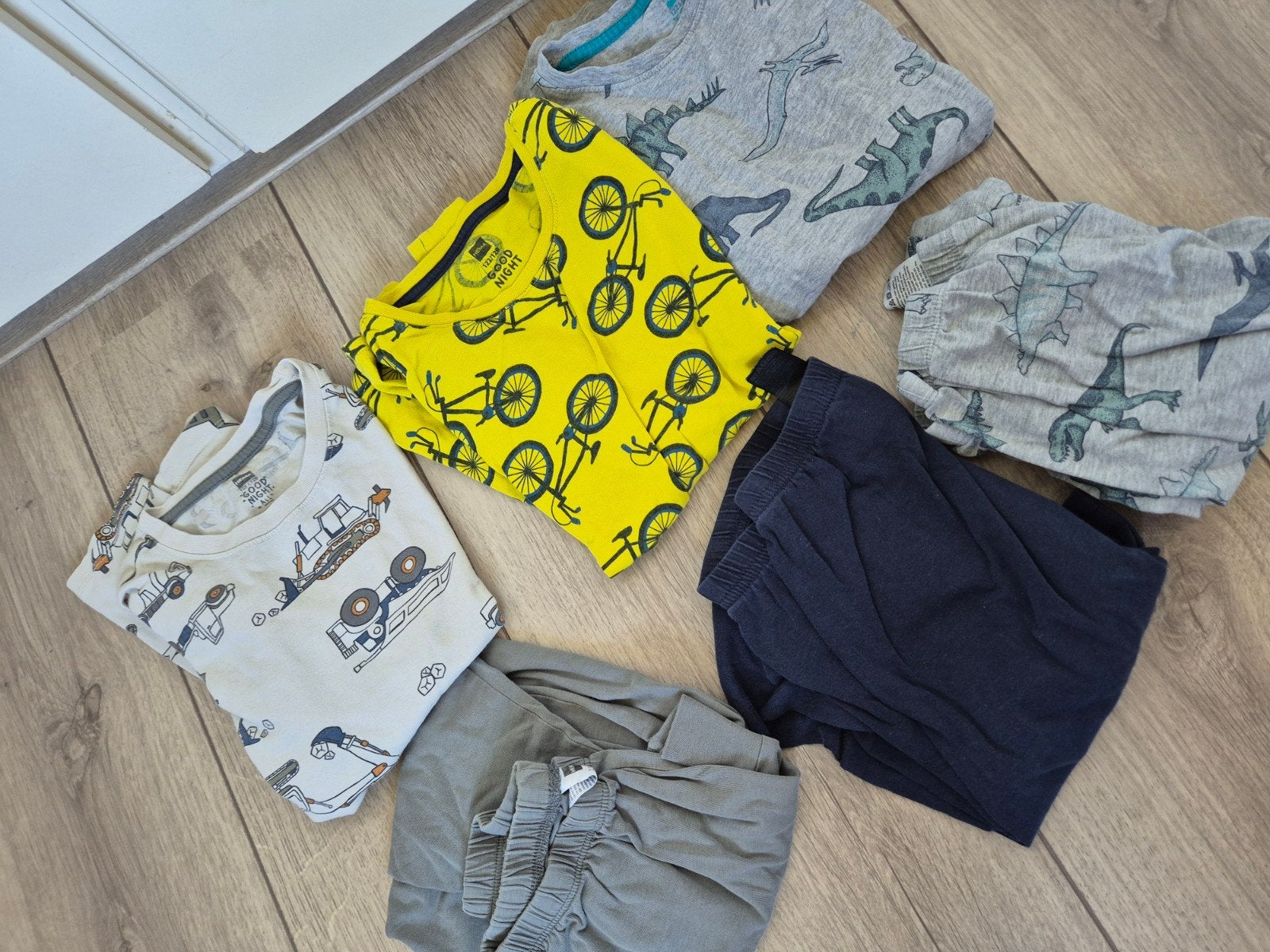 Pyjama's en broeken voor jongens - Maat 122/128, Ophalen of Verzenden, Gebruikt, Maat 128