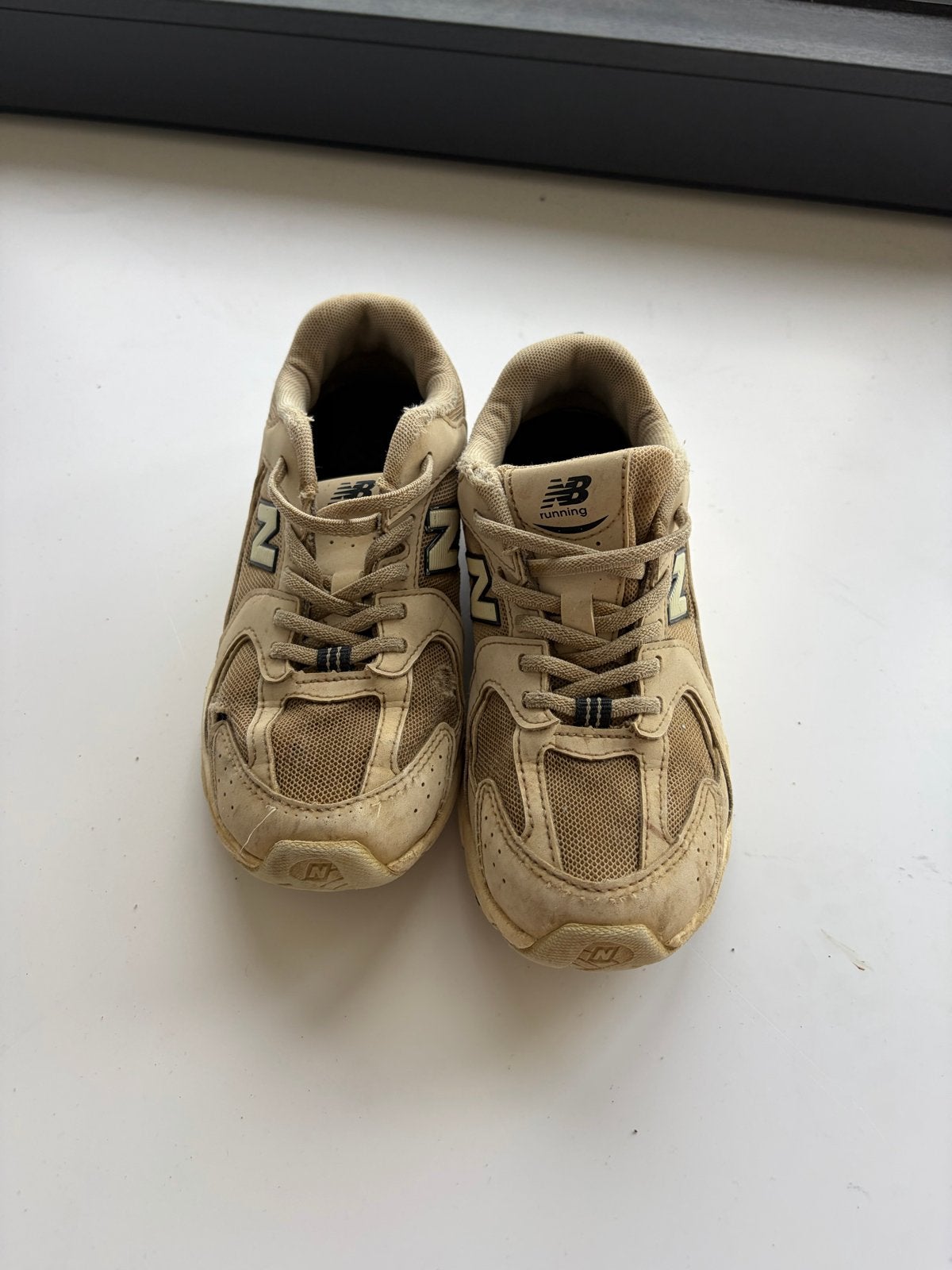 New Balance 530 sneakers - maat 33 - beige/crème, Verzenden, Gebruikt, Jongen of Meisje, Sportschoenen