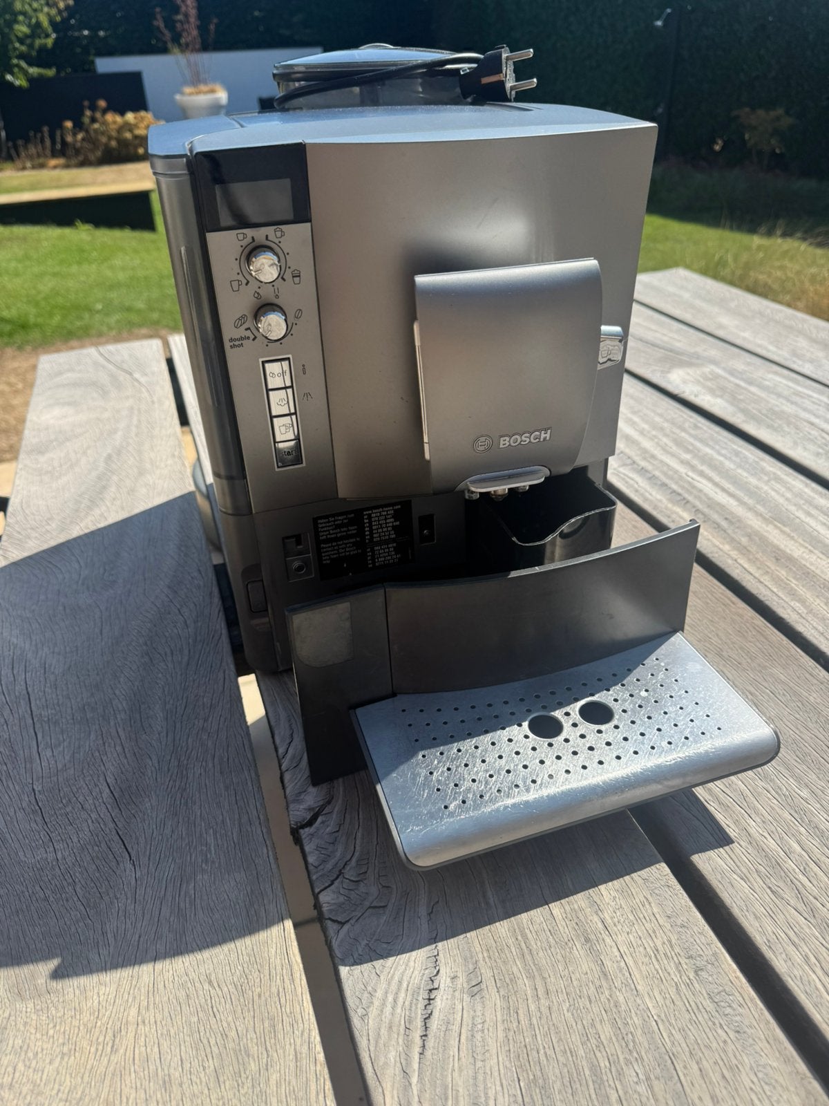 Bosch VeroCafe LattePro volautomatische koffiemachine, Witgoed en Apparatuur, Koffiezetapparaten, Stoompijpje, 10 kopjes of meer