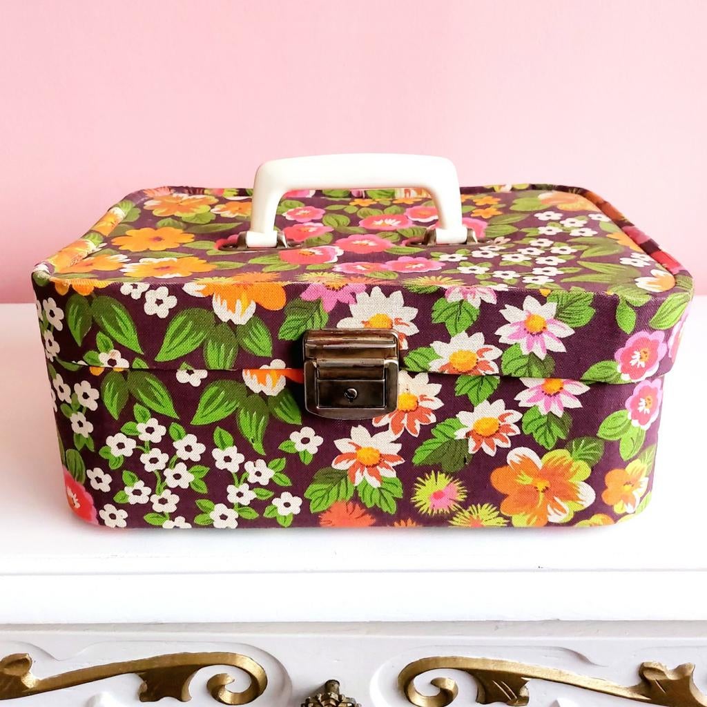 Prachtige vintage 1960's bloemenprint naaikoffer/beautycase, Verzamelen, Retro, Ophalen of Verzenden, Huis en Inrichting