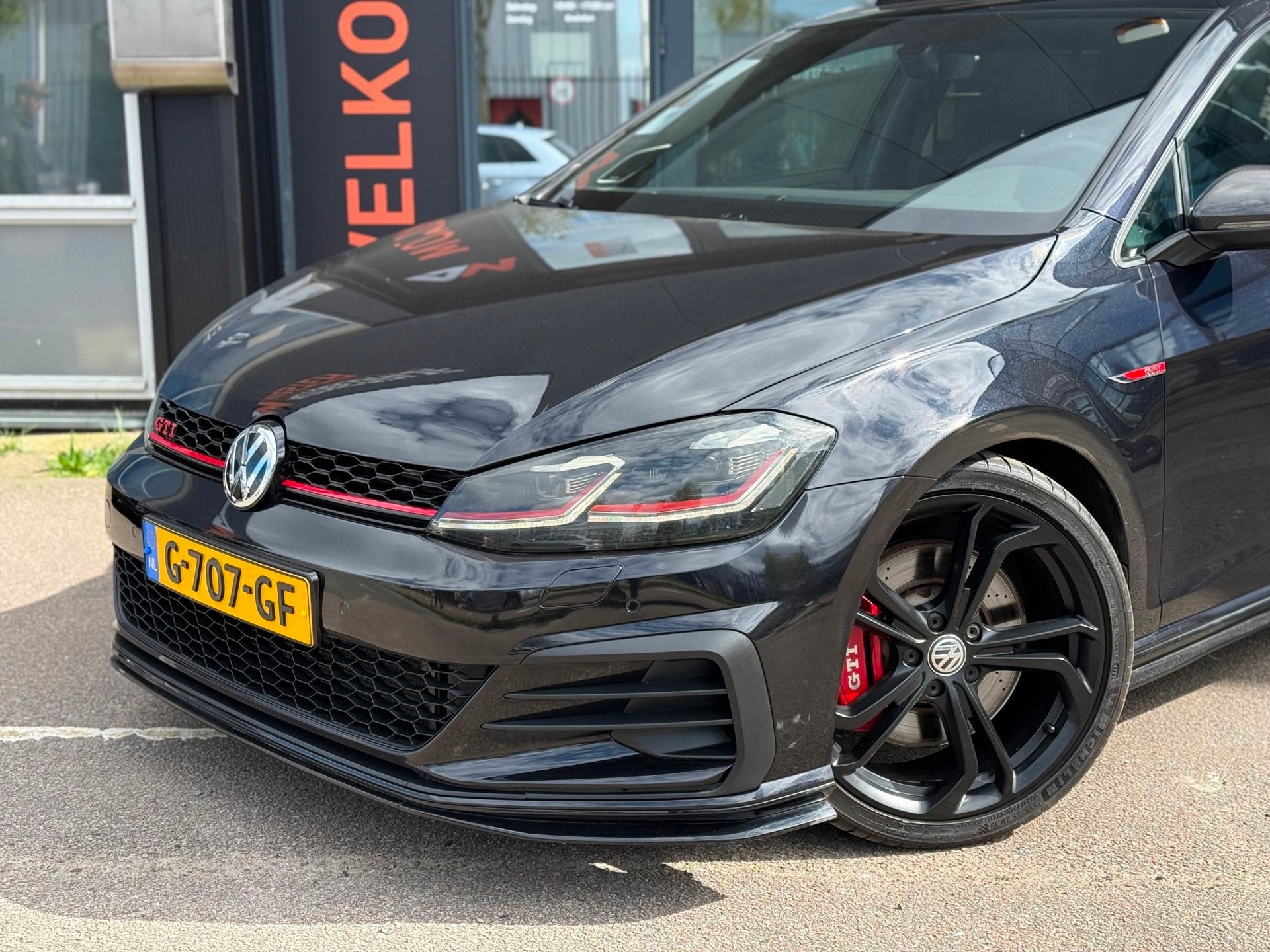 Volkswagen Golf 2.0 TSI GTI TCR | Pano | ACC | Camera | Carp, 1330 kg, 15 km/l, Gebruikt, Euro 6