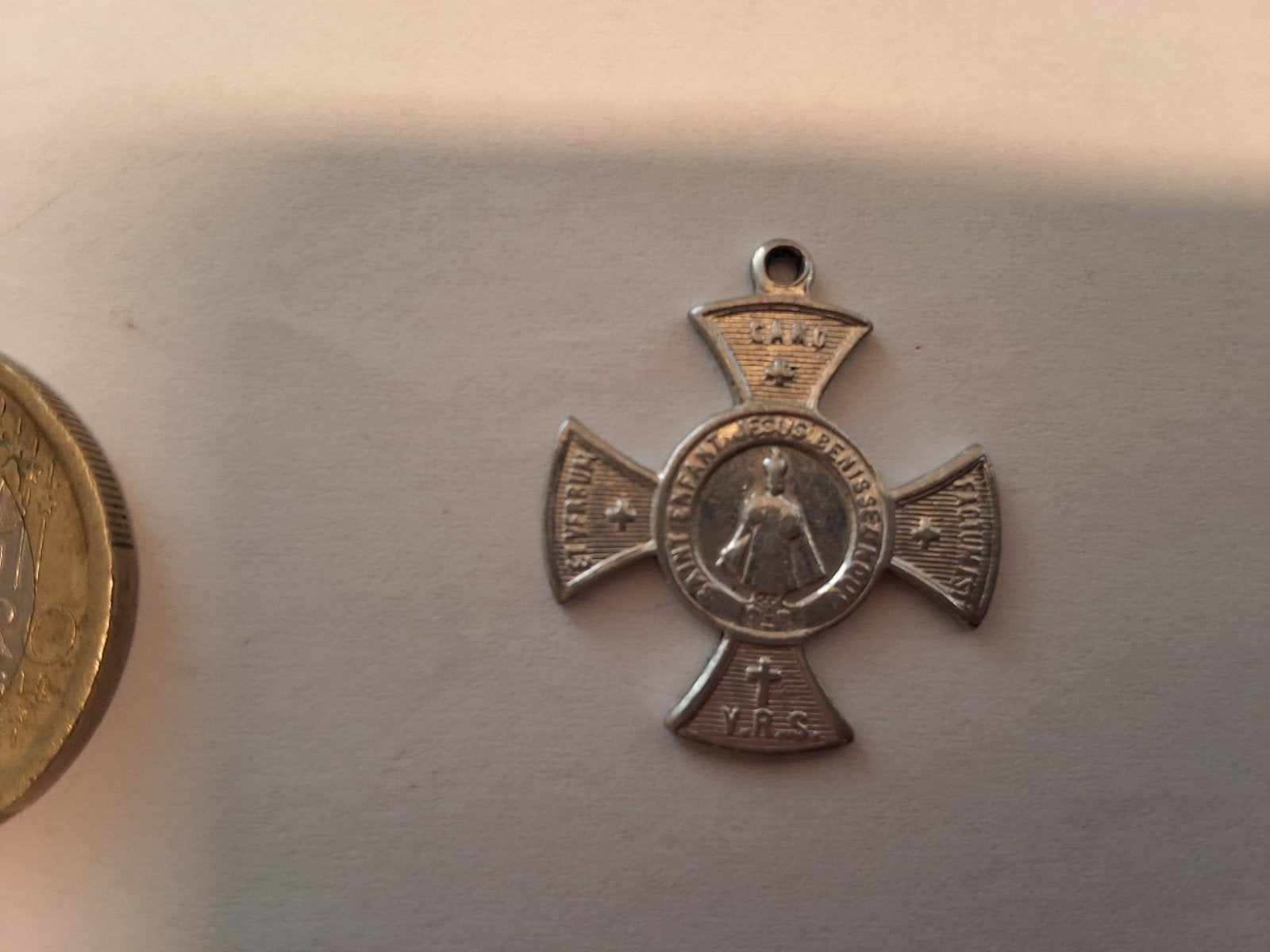 Antieke Franse Zilverkl. Medaille: Kindje Jezus van Praag, Antiek en Kunst, Ophalen of Verzenden