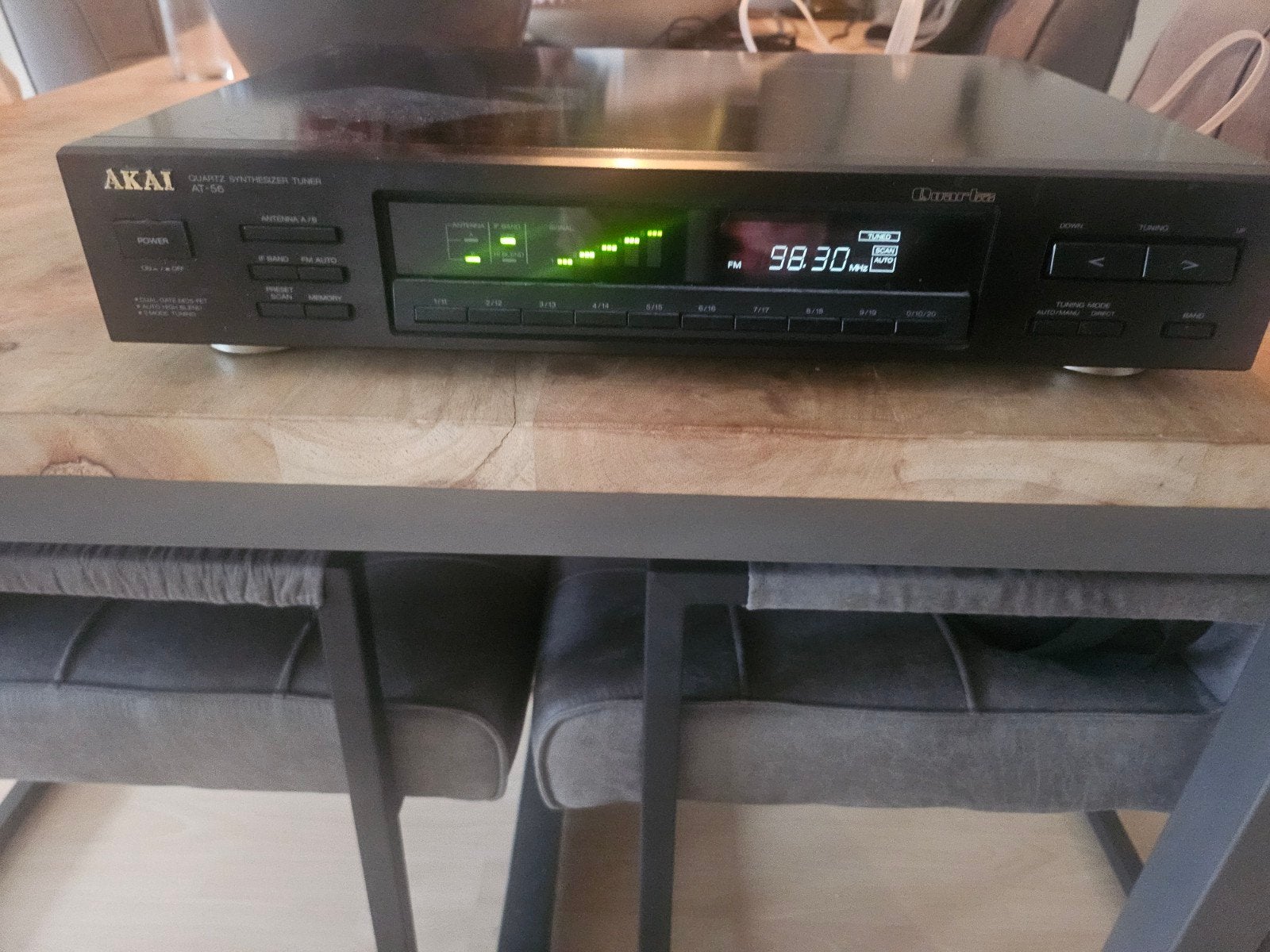 AKAI AT-52 MOOIE TUNER, Ophalen of Verzenden, Zo goed als nieuw