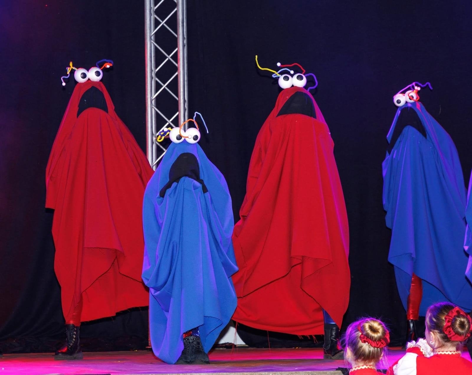 Yip Yip Pakken - 9 stuks voor Carnaval/Gala/Optreden, Carnaval, Maat 46/48 (XL) of groter, Ophalen of Verzenden, Kleding