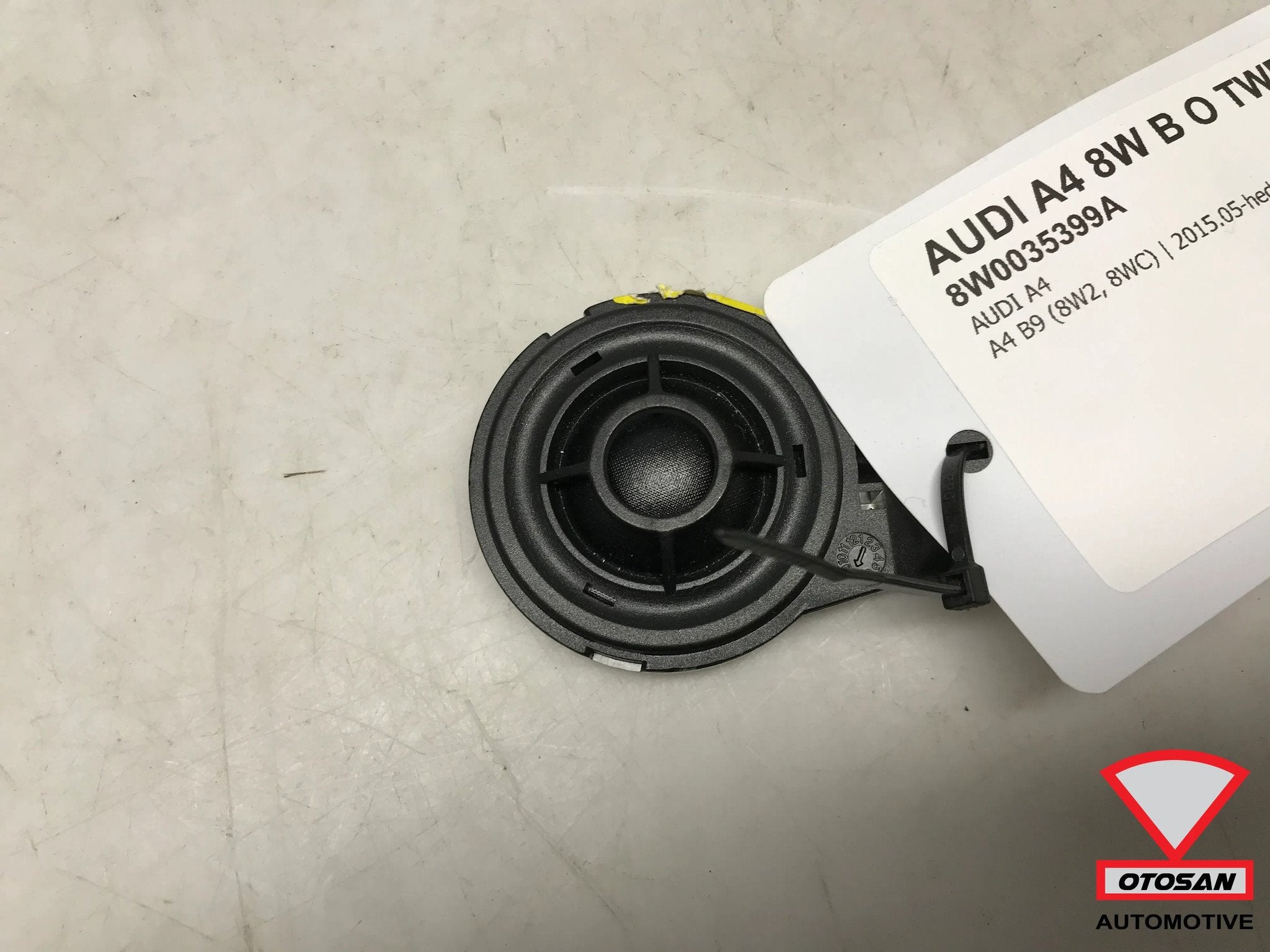 Audi A4 8W B&O Bang & Olufsen Tweeter 8W0035399A, Gebruikt, AUDI AG, Auto-Union-Strasse 1
85045  Ingolstadt, DE, Kundenbetreuung@audi.de