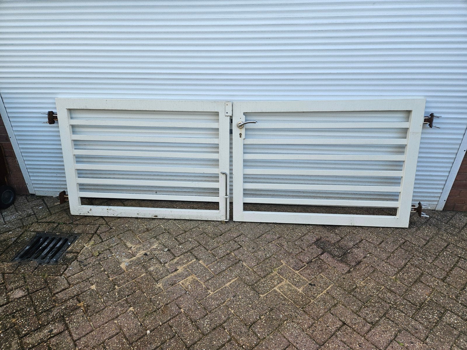 Wit tuinhek met poort - Gebruikt, Ophalen, Met poort, Gebruikt, Tuinhek