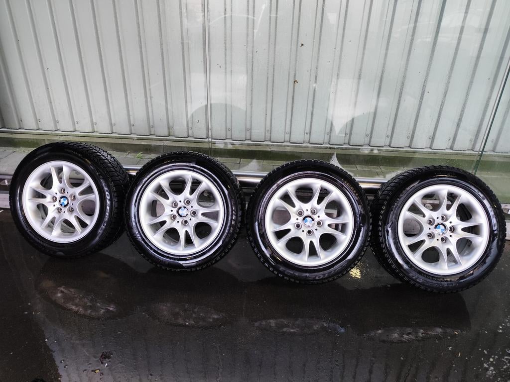 17" BMW velgen met Pirelli winterbanden, Ophalen, Gebruikt, Banden en Velgen, 17 inch