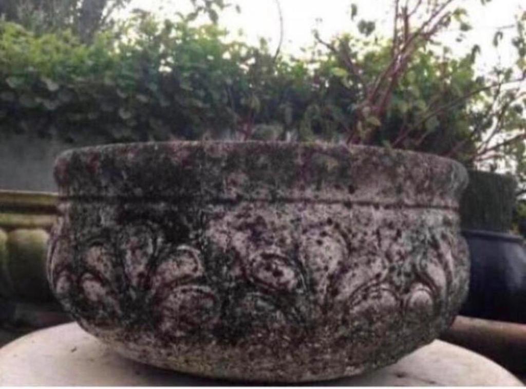 Grote mooie decoratieve betonnen bloempot 41cm Vorstbestend., Tuin en Terras, Bloempotten, 40 cm of meer, Rond, Ophalen of Verzenden