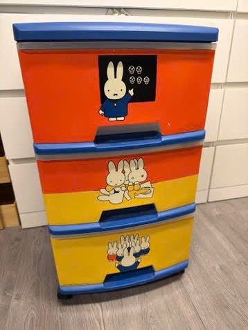 Nijntje curver kastje, Ophalen, Minder dan 50 cm, Zo goed als nieuw, 3 of 4 laden