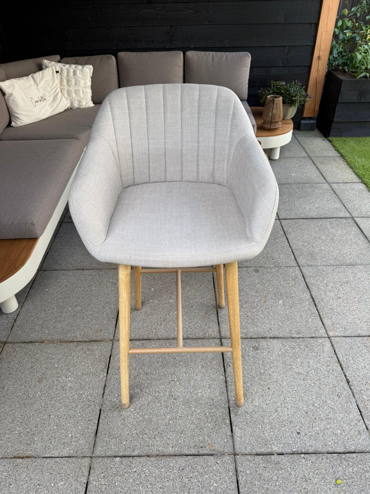 Twee barkrukken beige, Ophalen, Met voetsteun, Zo goed als nieuw, 90 cm of meer