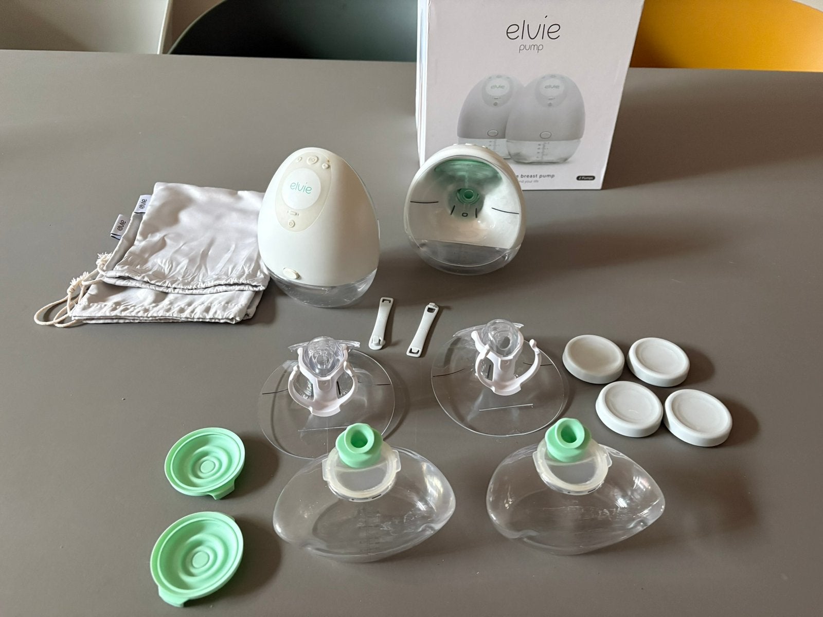Elvie dubbele elektrische borstkolf - compleet, Kinderen en Baby's, Babyvoeding en Toebehoren, Draagbaar, Borstkolf, Ophalen of Verzenden