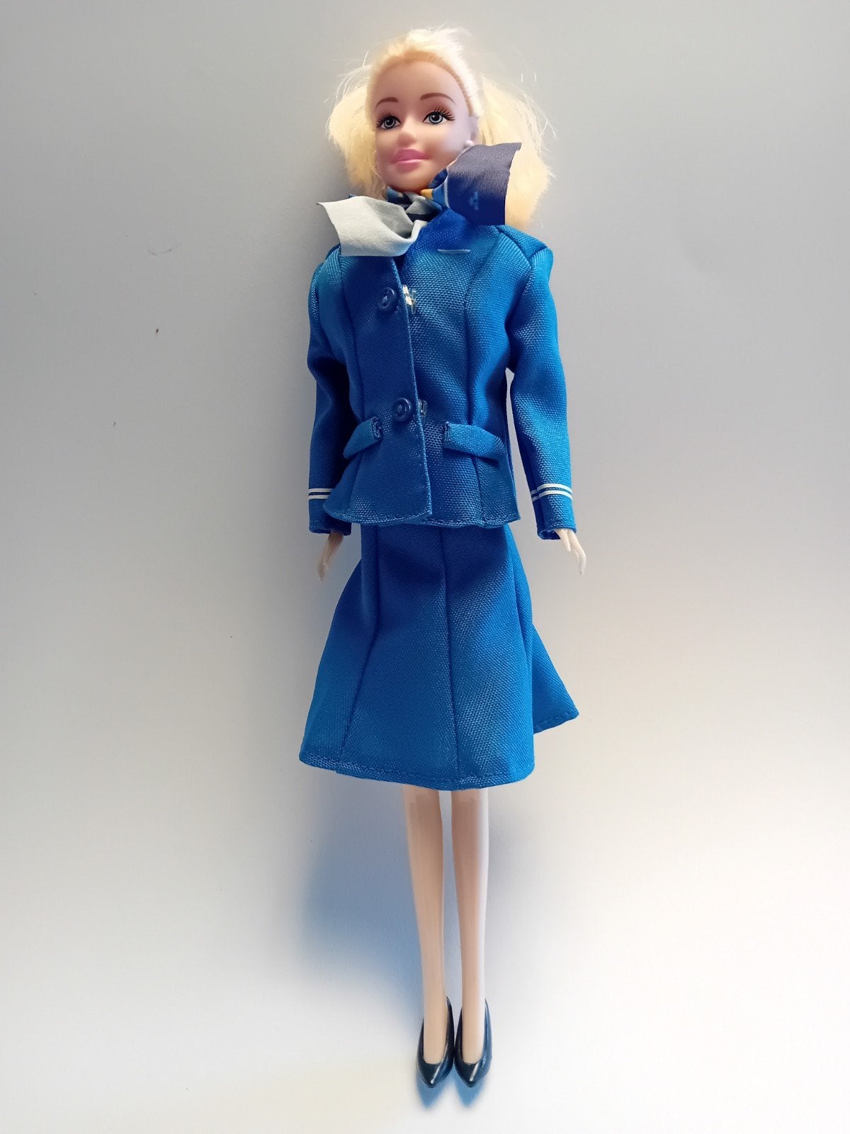 KLM stewardess Mart Visser Uniform 2010 + accessoires in ds., Ophalen of Verzenden, Nieuw, Overige typen