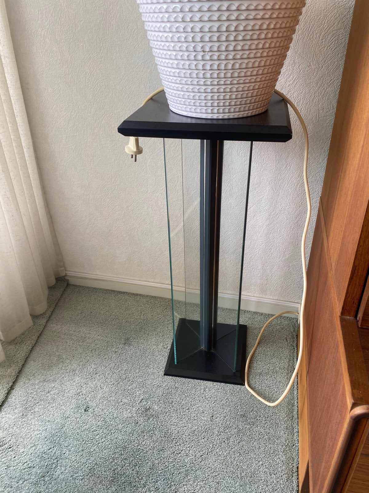 Plantenstandaard - 62 cm hoog, glas en metaal, Ophalen, Gebruikt, Zwart, Metaal