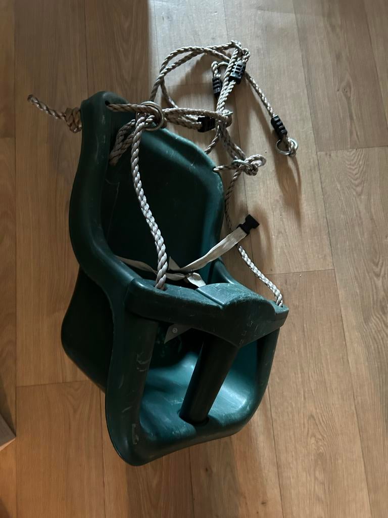 Groene babyschommel met touwen en veiligheidsgordel, Ophalen of Verzenden, Gebruikt, Schommel