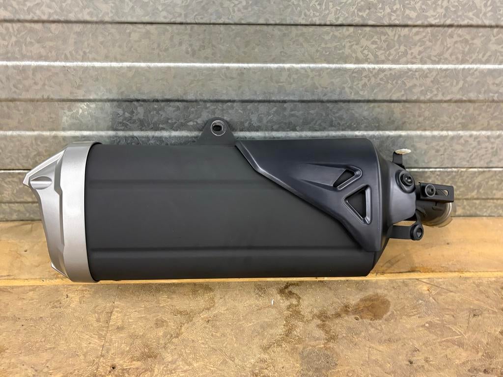 Suzuki Vstrom 1050 originele uitlaat, Ophalen of Verzenden, Gereviseerd