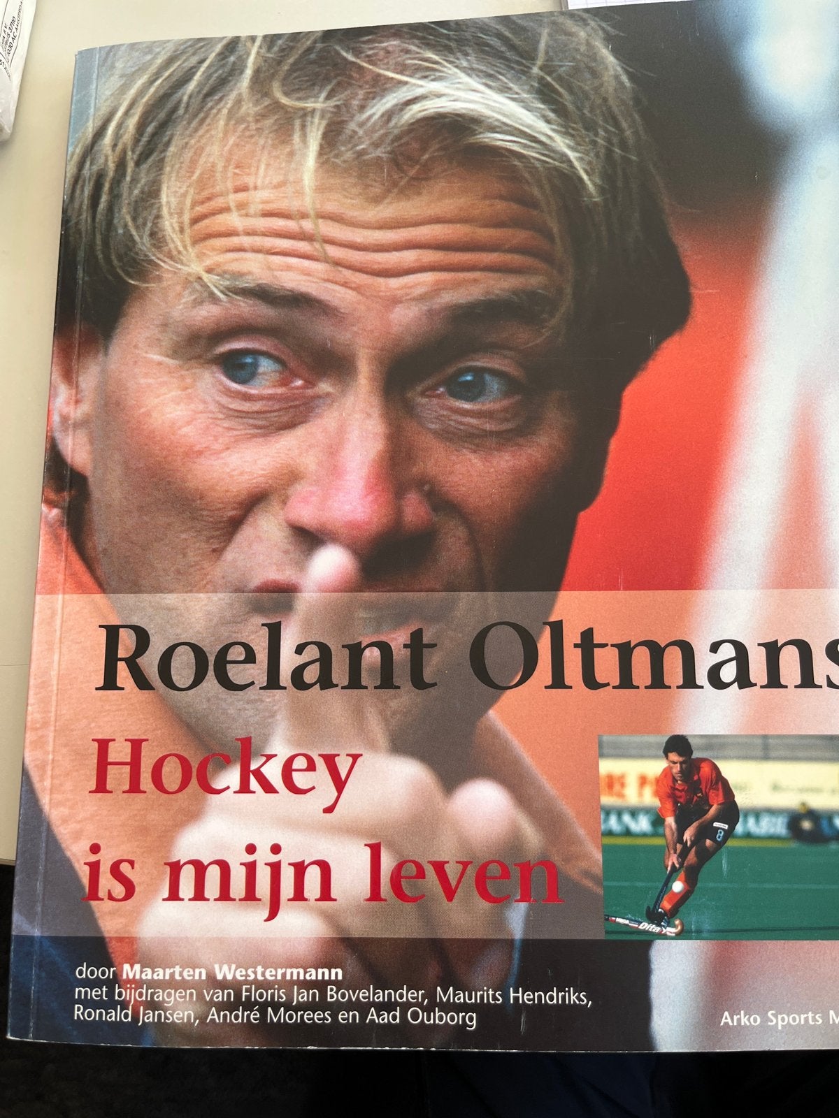 Roelant Oltmans: Hockey is mijn leven - Boek, Boeken, Ophalen of Verzenden, Gelezen, Balsport