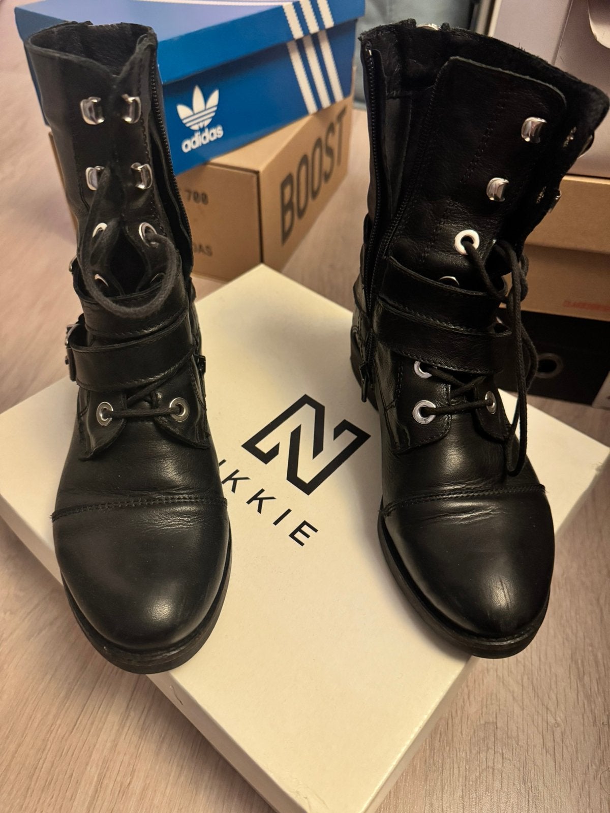 Nikkie laarzen leer mt 37, Kleding | Dames, Schoenen, Ophalen of Verzenden, Zo goed als nieuw, Zwart